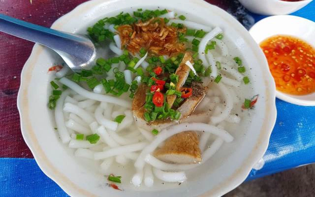 Quán Ăn Bánh Canh Cá Vỉa Hè - Trần Văn Ơn