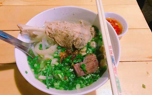 Quán Ăn Bánh Canh Cây 136