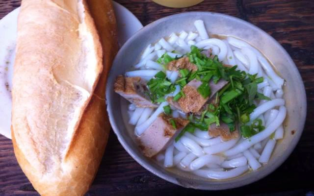 Quán Ăn Bánh Canh Cứu Đói