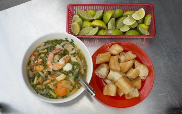 Quán Ăn Bánh Canh Tâm - Chợ Xóm Mới