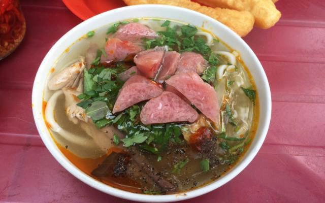 Quán Ăn Bánh Canh Xương Chả - Ông Ích Đường