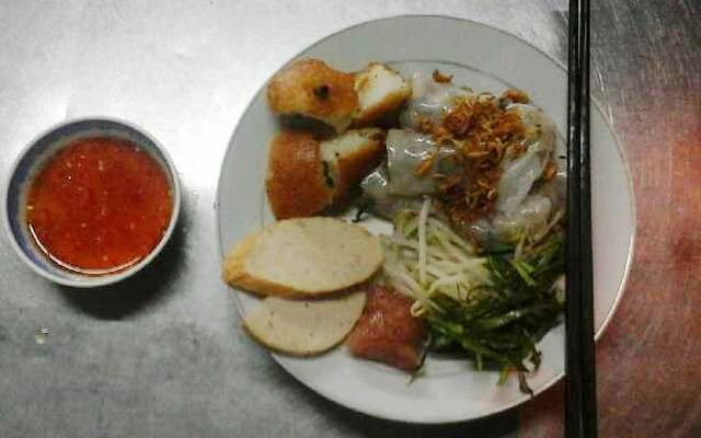 Quán Ăn Bánh Cuốn Bà Năm