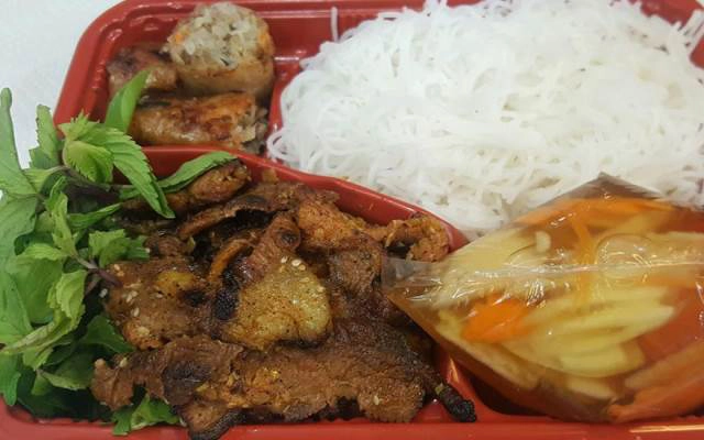 Quán Ăn Bánh Cuốn, Bún Chả & Gà Tần - Nguyễn Viết Xuân