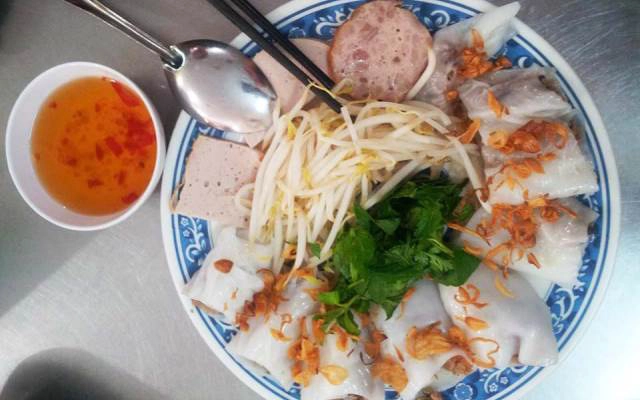 Quán Ăn Bánh Cuốn & Gà Ác Tần - Đặng Tiến Đông