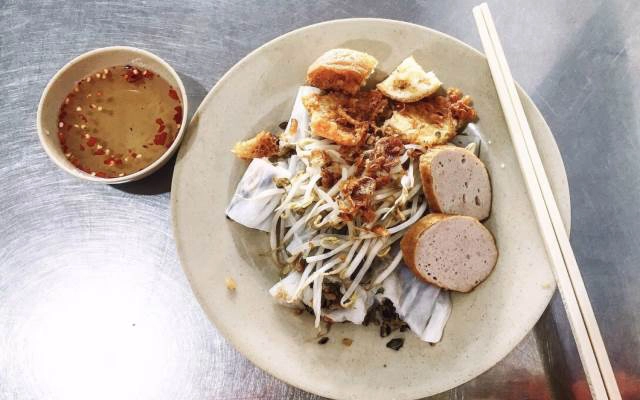 Quán Ăn Bánh Cuốn Nóng & Gà Tần - Phùng Khoang