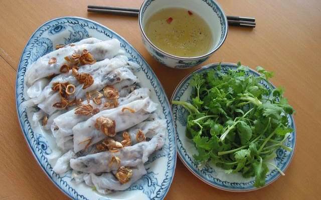 Quán Ăn Bánh Cuốn Nóng & Gà Tần - Quan Nhân