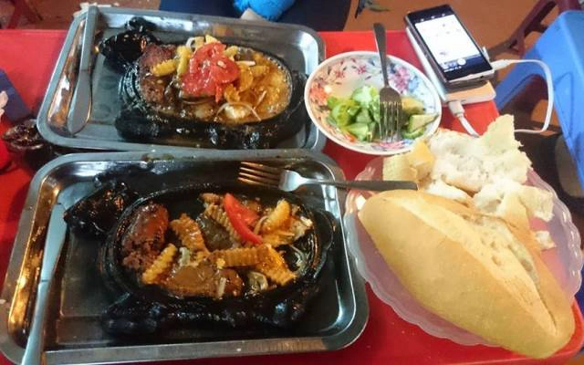 Quán Ăn Bánh Mì Bít Tết - Đền Lừ 2