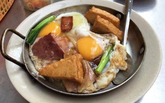 Quán Ăn Bánh Mì Chảo Sốt Vang - Rice City Linh Đàm