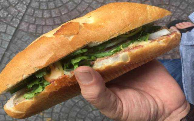 Bánh Mì & Đồ Ăn Vặt - Núi Trúc