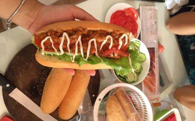 Bánh Mì Hotdog - Shop Online