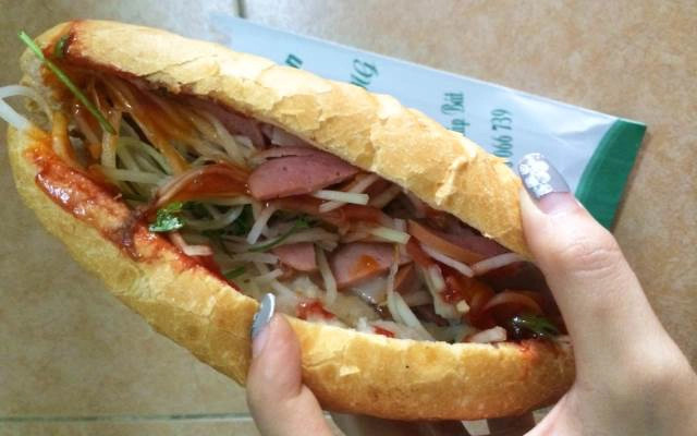 Quán Ăn Bánh Mì Ngon Truyền Thống