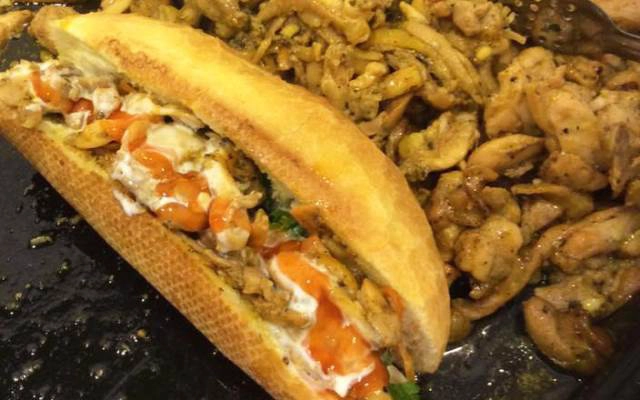 Quán Ăn Bánh Mì Ngon - Xa La