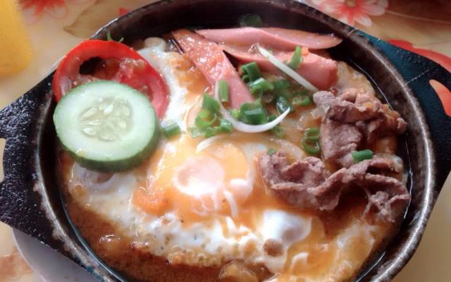 Quán Ăn Bánh Mì Ốp La - Nguyễn Huệ