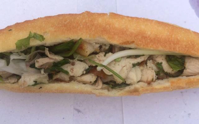 Quán Ăn Bánh Mì Tuyền Ký - Xuân Thủy