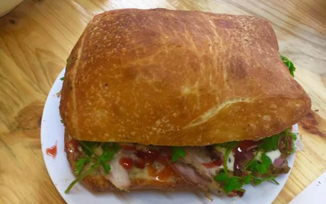 Quán Ăn Bánh Mì Vuông & Chè Cóng - Trần Đăng Ninh