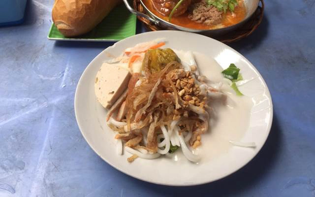 Quán Ăn Bánh Tằm Xíu Mại - Bánh Mì Chảo