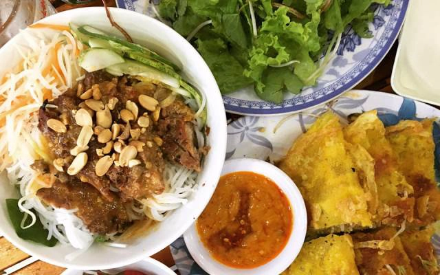 Quán Ăn Bánh Xèo - Nem Lụi - Bún Thịt Nướng Bà Phụng