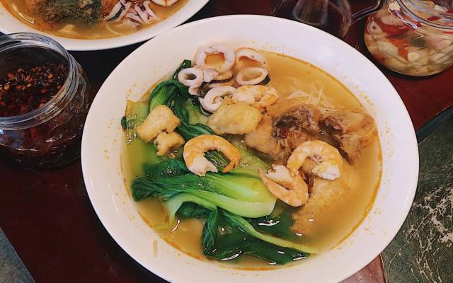 Quán Ăn Bát Giới Quán - Bún Thái & Lẩu Nướng