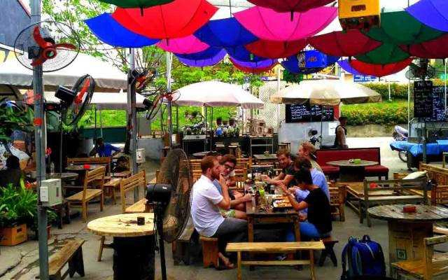 Beer Club Sidewalk Beer & Grill - Nghi Tàm