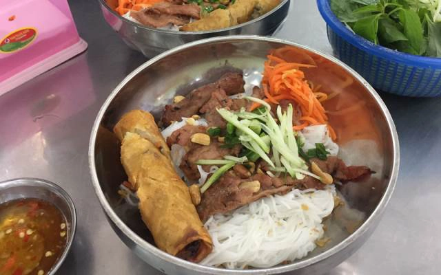 Quán Ăn Bếp Hồng - Cơm Tấm & Bún Thịt Nướng