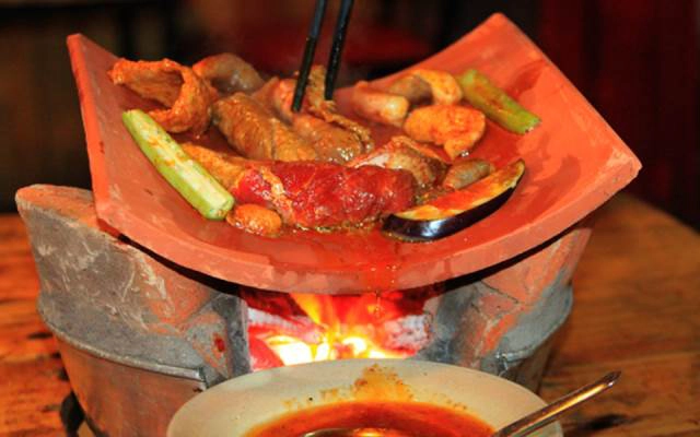 Quán Ăn Bia Đoại Nướng Ngói