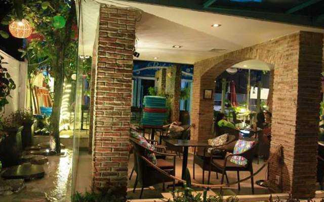 Biển Gọi Cafe