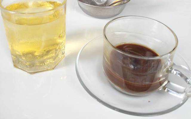 Biển Hồ Cafe