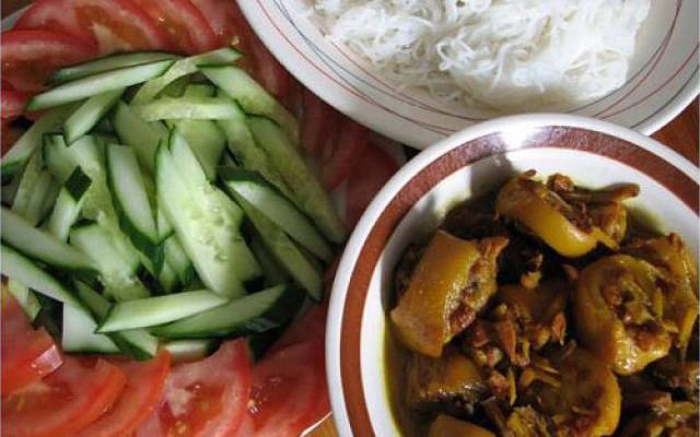 Quán Ăn Bình Râu - Lòng Lợn Tiết Canh