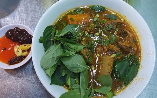 Quán Ăn Bò Kho, Hủ Tiếu & Nui