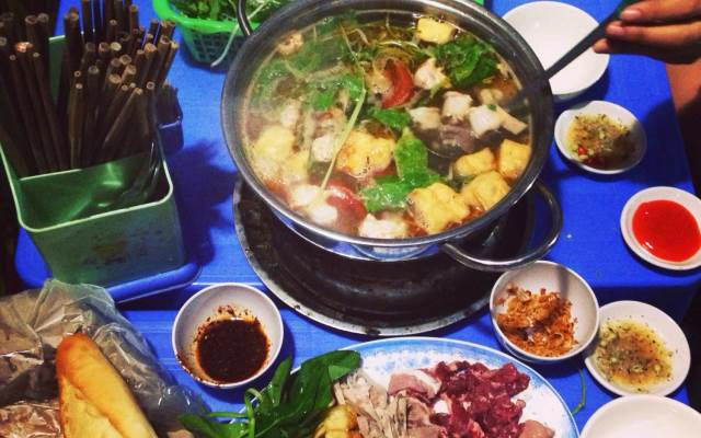 Quán Ăn Bò Nầm Nướng, Lẩu Riêu Cua Sườn Sụn - Tạ Quang Bửu