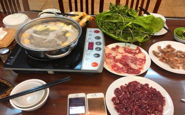 Quán Ăn Bò Nhúng Dấm 555 - Giảng Võ