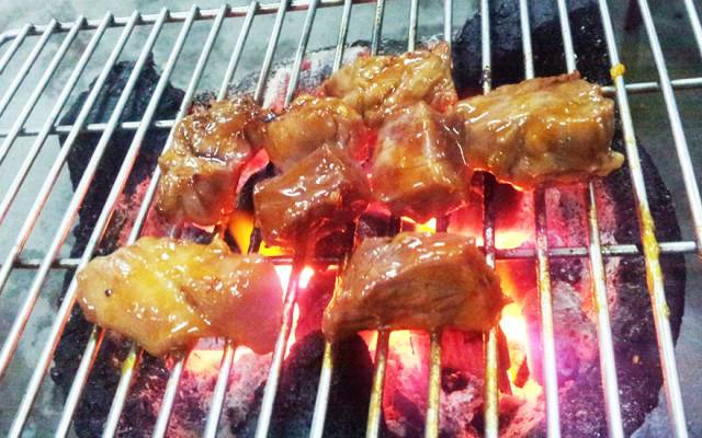 Quán Ăn Bò Nướng Năm Quý