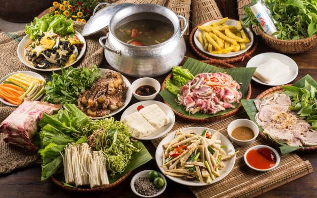 Quán Ăn Bò Tơ Quán Mộc