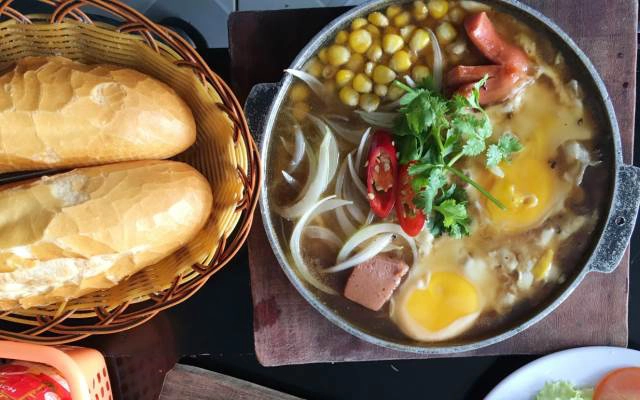 Quán Ăn Bon Bon - Bánh Mì Chảo & Kem Dừa Thái Lan