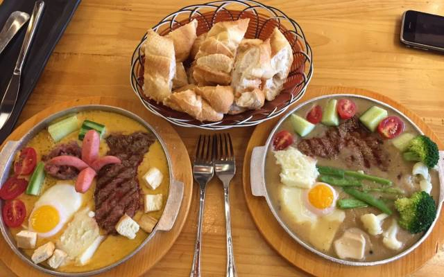 Quán Ăn Buhasa - Lẩu, Bún Hải Sản & Bánh Mì Chảo