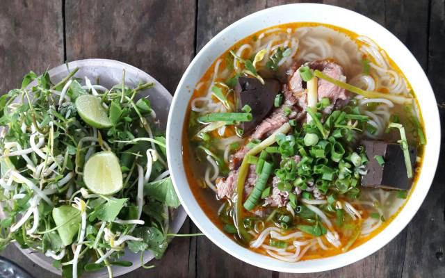 Quán Ăn Bún Bò Bà Tuyết
