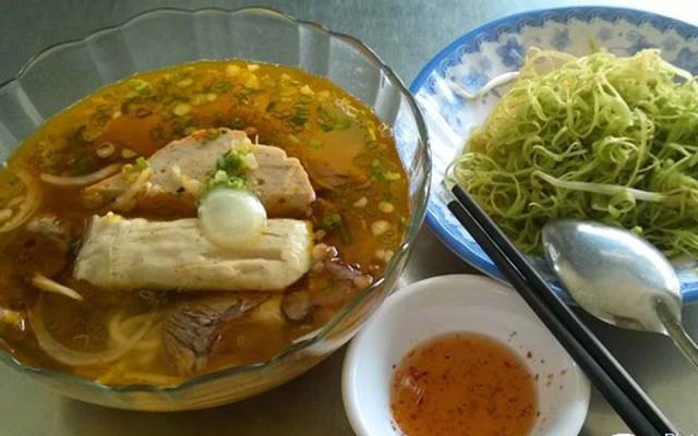 Quán Ăn Bún Bò Chú Há