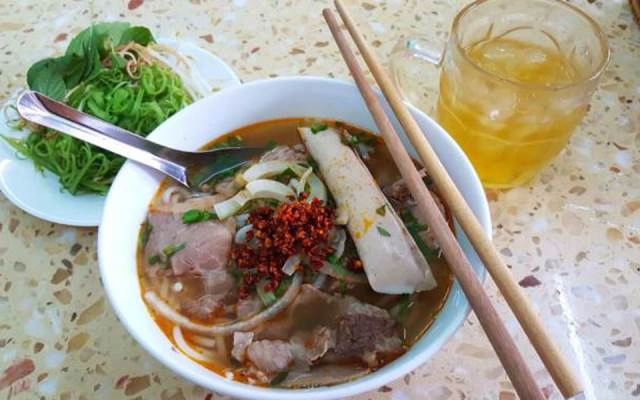 Quán Ăn Bún Bò Cô Bé