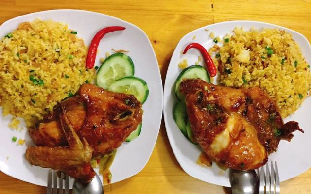 Quán Ăn Bún Bò & Cơm Gà Xối Mỡ