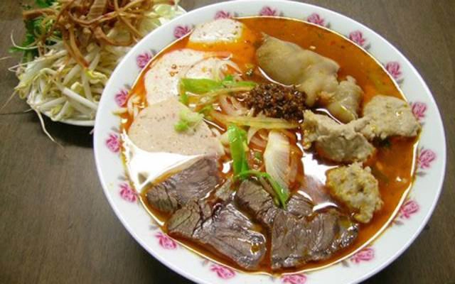 Quán Ăn Bún Bò Gân Sụn - Chợ Phú Nhuận