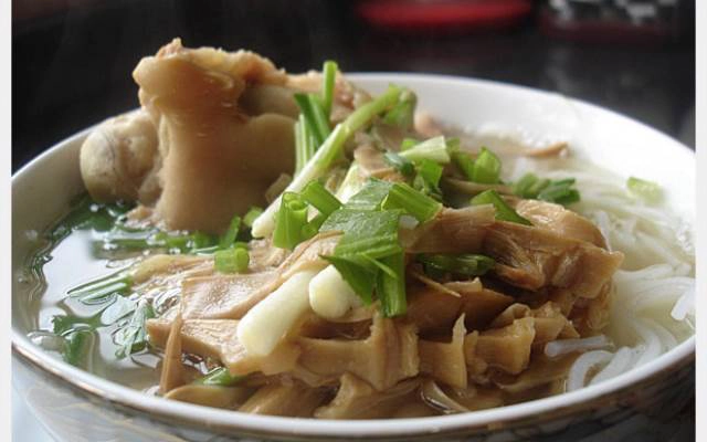 Quán Ăn Bún Bò Giò Heo Huế - Sài Đồng