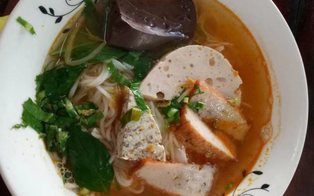 Quán Ăn Bún Bò Huế & Bún Riêu - Lê Văn Lương