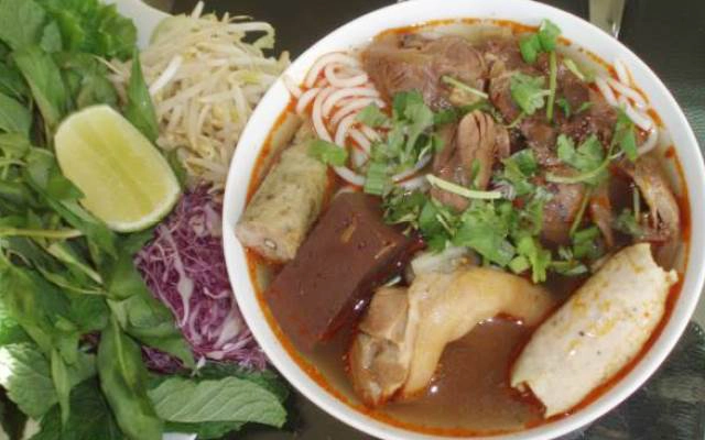 Quán Ăn Bún Bò Huế - Can Tin Nhà Máy Z157