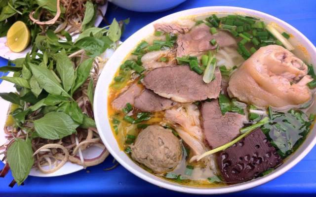 Quán Ăn Bún Bò Huế & Chè Sài Gòn - Kiều Mai