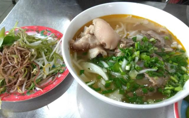 Quán Ăn Bún Bò Huế Cô Yến