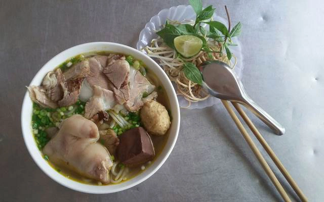 Quán Ăn Bún Bò Huế - Quán Bình Dân