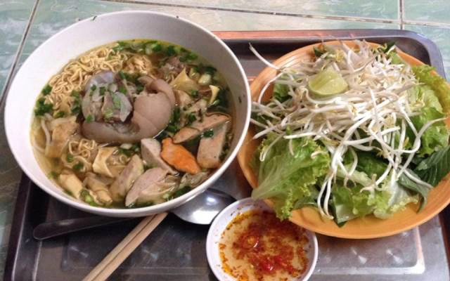 Quán Ăn Bún Bò Huế Trang - Trần Hữu Trang