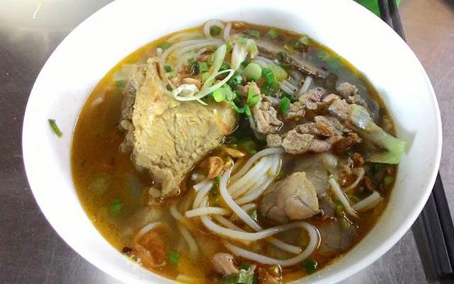 Quán Ăn Bún Bò Mai - Quốc Lộ 1A