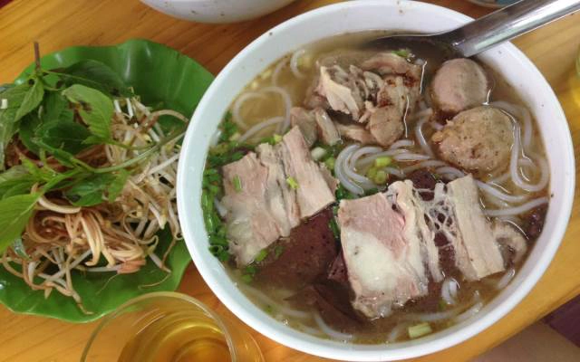 Quán Ăn Bún Bò O Chanh - Ô Chợ Dừa
