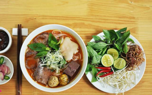 Quán Ăn Bún Bò Tám Do